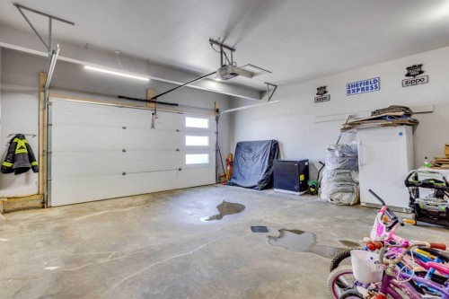 218 Prospect Drive, Fort Mcmurray, AB - Indoor Photo Showing Garage
