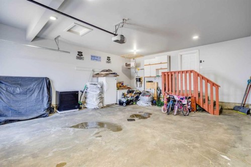 218 Prospect Drive, Fort Mcmurray, AB - Indoor Photo Showing Garage