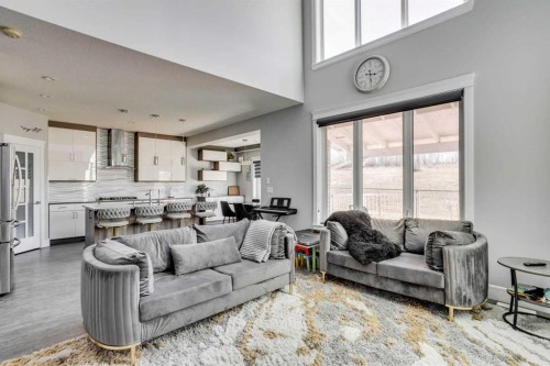 218 Prospect Drive, Fort Mcmurray, AB - Indoor Photo Showing Living Room