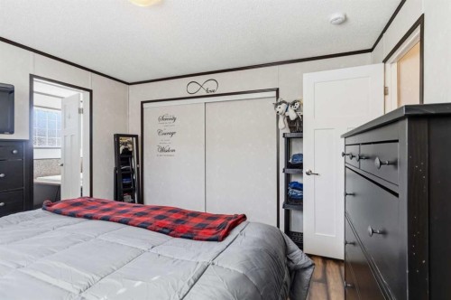 140 Ewashko Crescent, Fort Mcmurray, AB - Indoor Photo Showing Bedroom