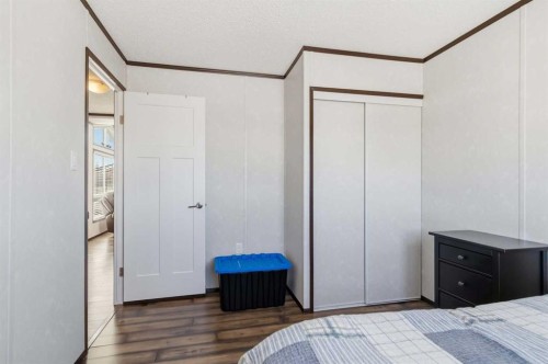 140 Ewashko Crescent, Fort Mcmurray, AB - Indoor Photo Showing Bedroom