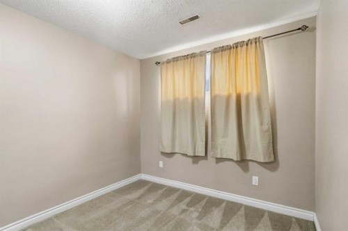 228 Parry Crescent, Fort Mcmurray, AB - Indoor Photo Showing Other Room