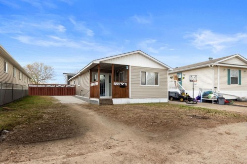 216 Grenfell Crescent, Fort Mcmurray, AB - Outdoor
