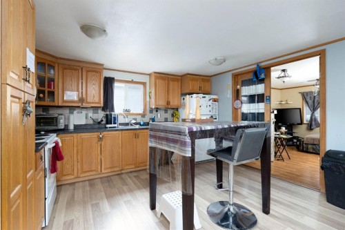 216 Grenfell Crescent, Fort Mcmurray, AB - Indoor Photo Showing Kitchen