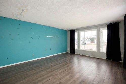 132 Grenada Place, Fort Mcmurray, AB - Indoor Photo Showing Other Room