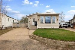 132 Grenada Place Fort Mcmurray, AB T9H 2N2