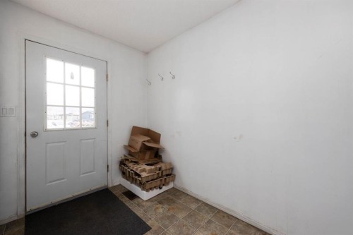 132 Grenada Place, Fort Mcmurray, AB - Indoor Photo Showing Other Room