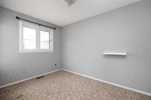 132 Grenada Place, Fort Mcmurray, AB - Indoor Photo Showing Other Room