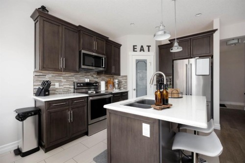 115 Athabasca Crescent, Fort Mcmurray, AB - Indoor Photo Showing Kitchen With Double Sink With Upgraded Kitchen
