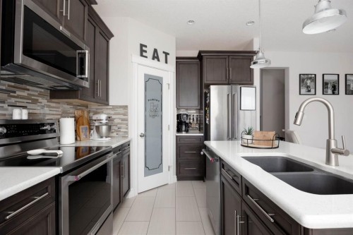 115 Athabasca Crescent, Fort Mcmurray, AB - Indoor Photo Showing Kitchen With Double Sink With Upgraded Kitchen