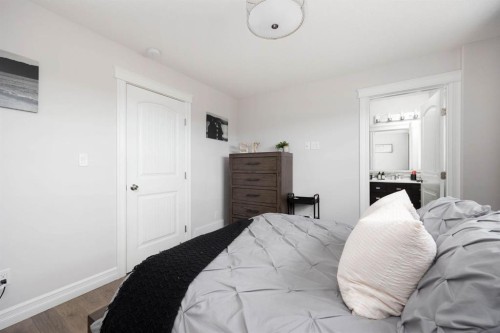 115 Athabasca Crescent, Fort Mcmurray, AB - Indoor Photo Showing Bedroom