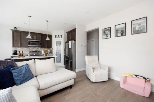 115 Athabasca Crescent, Fort Mcmurray, AB - Indoor Photo Showing Living Room