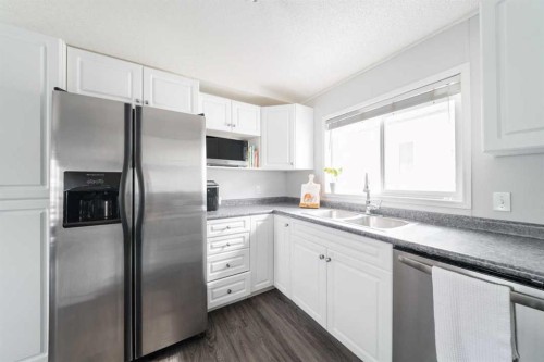 132 Sumac Crescent, Fort Mcmurray, AB - Indoor Photo Showing Kitchen With Stainless Steel Kitchen With Double Sink