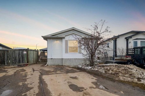 132 Sumac Crescent, Fort Mcmurray, AB - Outdoor