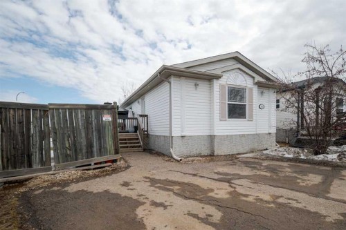 132 Sumac Crescent, Fort Mcmurray, AB - Outdoor