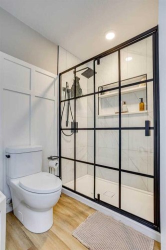 202 Laffont Way, Fort Mcmurray, AB - Indoor Photo Showing Bathroom