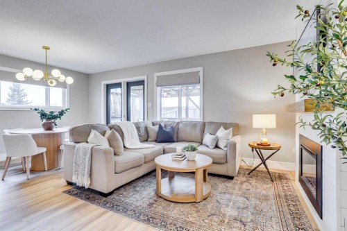 202 Laffont Way, Fort Mcmurray, AB - Indoor Photo Showing Living Room