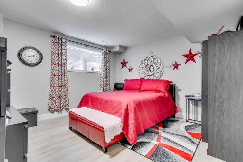 202 Laffont Way, Fort Mcmurray, AB - Indoor Photo Showing Bedroom