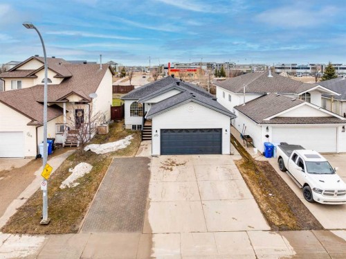 202 Laffont Way, Fort Mcmurray, AB - Outdoor