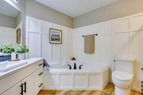 202 Laffont Way, Fort Mcmurray, AB - Indoor Photo Showing Bathroom