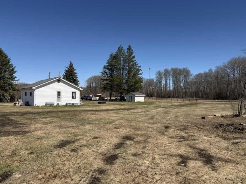 10014B 2 Highway, Kinuso, AB - Outdoor