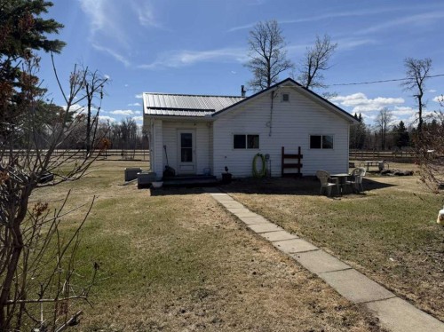 10014B 2 Highway, Kinuso, AB - Outdoor