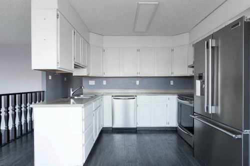 145 Robin Crescent, Fort Mcmurray, AB - Indoor Photo Showing Kitchen