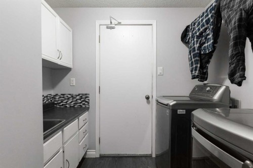145 Robin Crescent, Fort Mcmurray, AB - Indoor Photo Showing Laundry Room