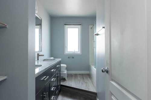 145 Robin Crescent, Fort Mcmurray, AB - Indoor Photo Showing Bathroom