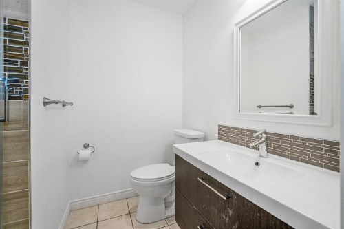7 May Crescent, Fort Mcmurray, AB - Indoor Photo Showing Bathroom
