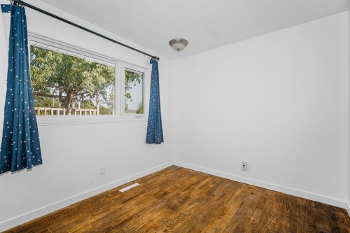 7 May Crescent, Fort Mcmurray, AB - Indoor Photo Showing Other Room