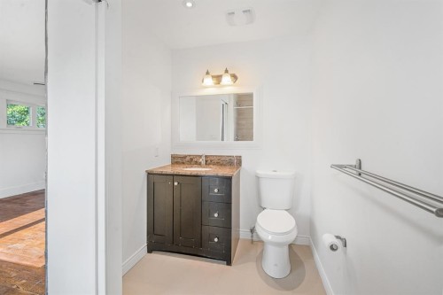 7 May Crescent, Fort Mcmurray, AB - Indoor Photo Showing Bathroom