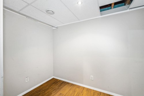 7 May Crescent, Fort Mcmurray, AB - Indoor Photo Showing Other Room