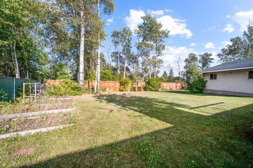 7 May Crescent, Fort Mcmurray, AB - Outdoor