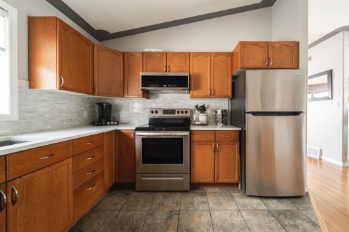 131 Wolff Way, Fort Mcmurray, AB - Indoor Photo Showing Kitchen