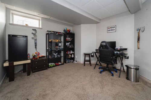 131 Wolff Way, Fort Mcmurray, AB - Indoor Photo Showing Other Room