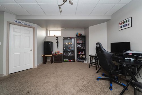 131 Wolff Way, Fort Mcmurray, AB - Indoor Photo Showing Office