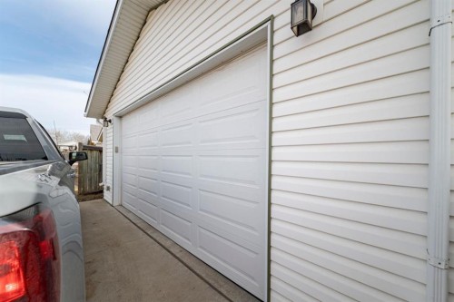 131 Wolff Way, Fort Mcmurray, AB - Outdoor With Exterior