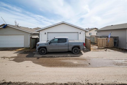 131 Wolff Way, Fort Mcmurray, AB - Outdoor With Exterior