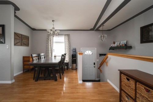 131 Wolff Way, Fort Mcmurray, AB - Indoor Photo Showing Dining Room