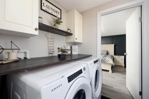 144 Mitchell Drive, Fort Mcmurray, AB - Indoor Photo Showing Laundry Room