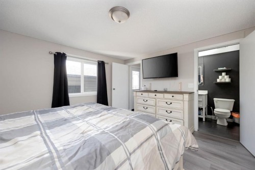 144 Mitchell Drive, Fort Mcmurray, AB - Indoor Photo Showing Bedroom