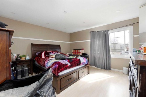 112 Hill Drive, Fort Mcmurray, AB - Indoor Photo Showing Bedroom