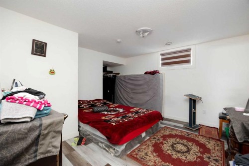 112 Hill Drive, Fort Mcmurray, AB - Indoor Photo Showing Bedroom