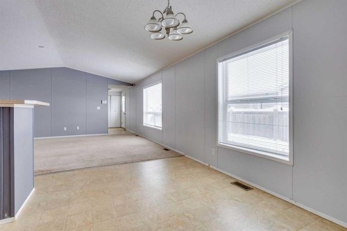 377 Ash Way, Fort Mcmurray, AB - Indoor Photo Showing Other Room