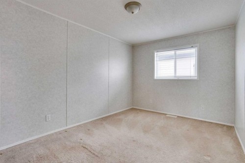 377 Ash Way, Fort Mcmurray, AB - Indoor Photo Showing Other Room