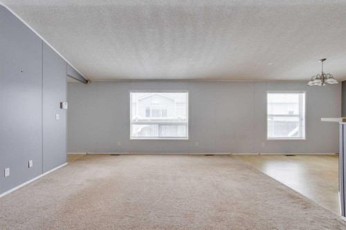 377 Ash Way, Fort Mcmurray, AB - Indoor Photo Showing Other Room