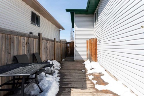 122 Wolff Way, Fort Mcmurray, AB - Outdoor With Exterior