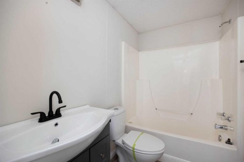 157 Cree Road, Fort Mcmurray, AB - Indoor Photo Showing Bathroom