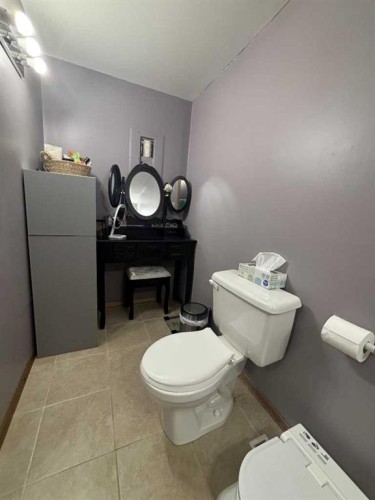 224011 680 Rural Athabasca County, Athabasca, AB - Indoor Photo Showing Bathroom